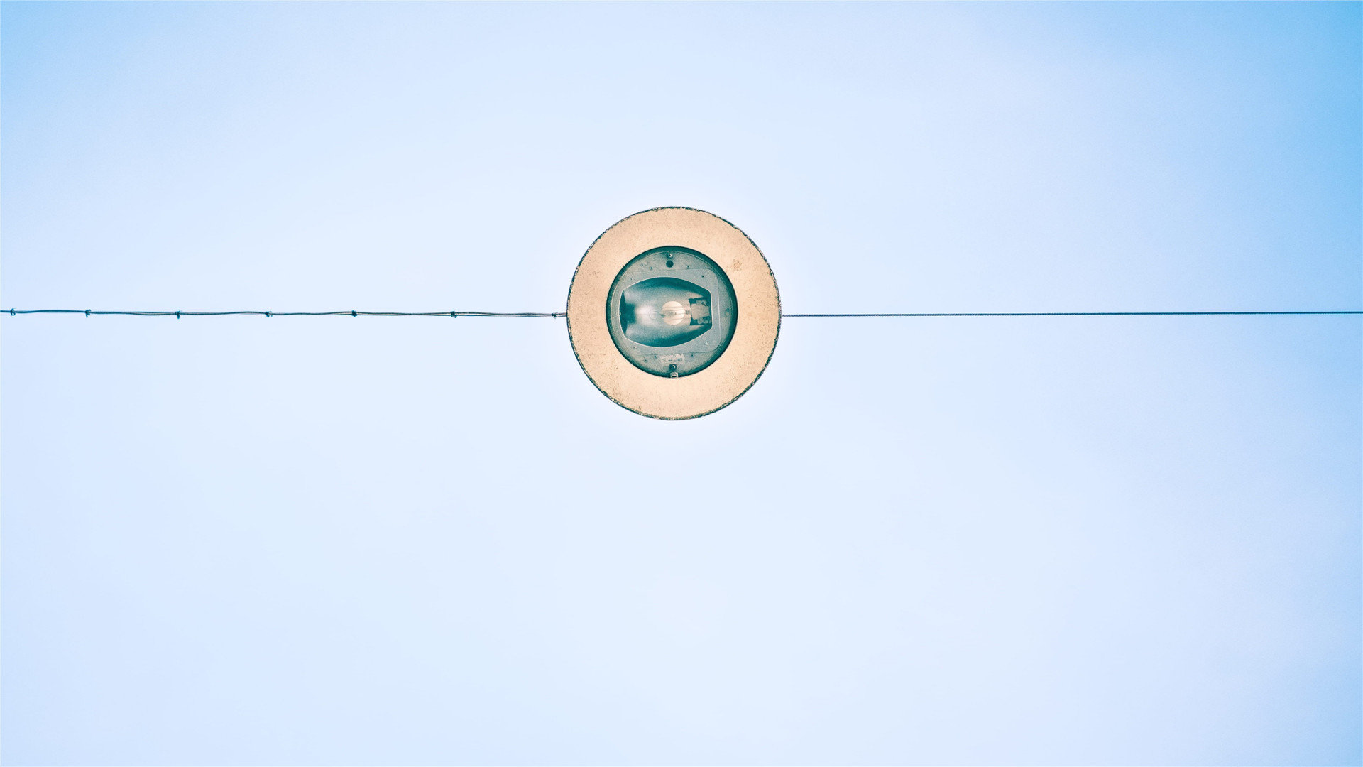 苹果id退出登录了设备还能用吗? ， 苹果id在另一台手机登录怎么办  - 55dz账号网