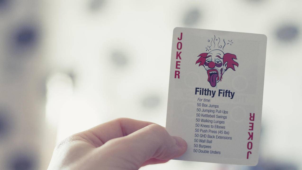 奢侈品牌Caviar推出华为Mate 70 RSX6定制手机 售价8.3万起-苹果id平台