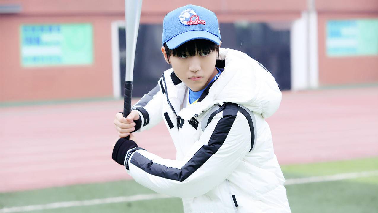 celine耳环多少钱一克_Celine 耳环 - Line相关 - 55dz账号网