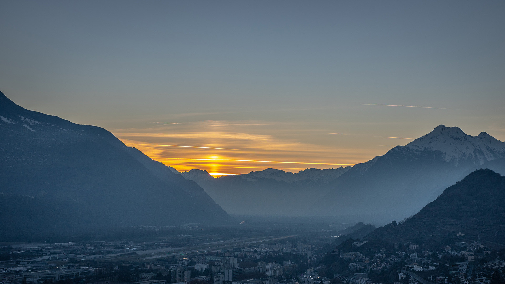 各位大佬这什么情况啊苹果美服ID账号里还有5美元钱是够的但是却充值不上怎么解决啊？ - Apple ID相关 - 55dz账号网